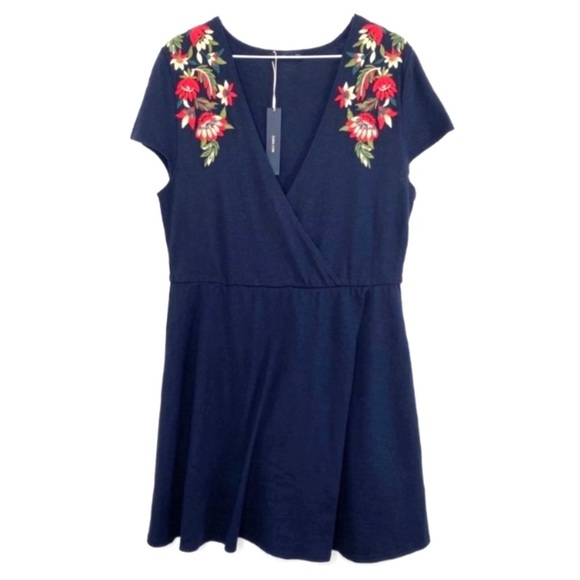 ZARA Knit Floral Embroidered Knit Warped Min Dress in Navy Blue Size M New - Picture 3 of 8